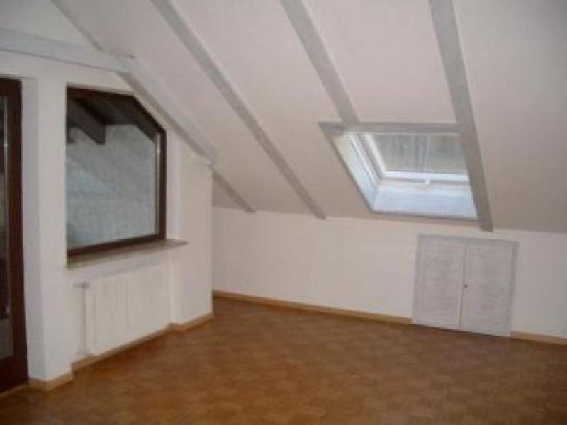 Niedereschach gut geschnittene 5 Zi.DG-Wg im herlichen Niedereschach
Wohnung mieten