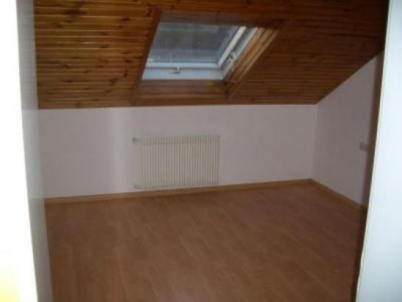 Niedereschach gut geschnittene 5 Zi.DG-Wg im herlichen Niedereschach
Wohnung mieten