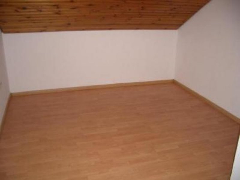 Niedereschach gut geschnittene 5 Zi.DG-Wg im herlichen Niedereschach
Wohnung mieten