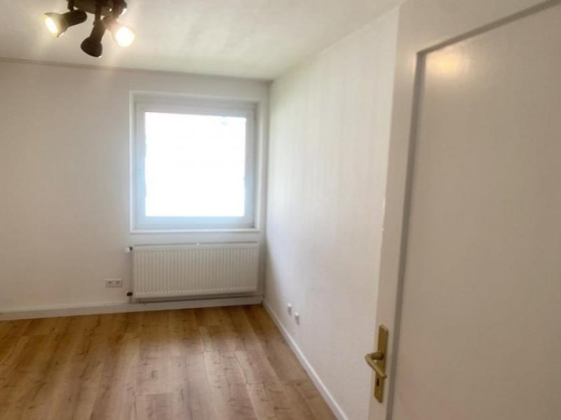 St. Georgen im Schwarzwald Schnäppchen! Neu renovierte 2 Zimmer Whg mit moderner Küche ab sofort Wohnung mieten