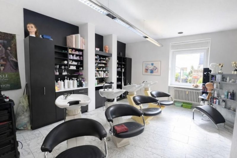 Singen (Hohentwiel) Friseursalon in Bestlage Singen zu übergeben – laufender Betrieb & faire Miete Gewerbe mieten