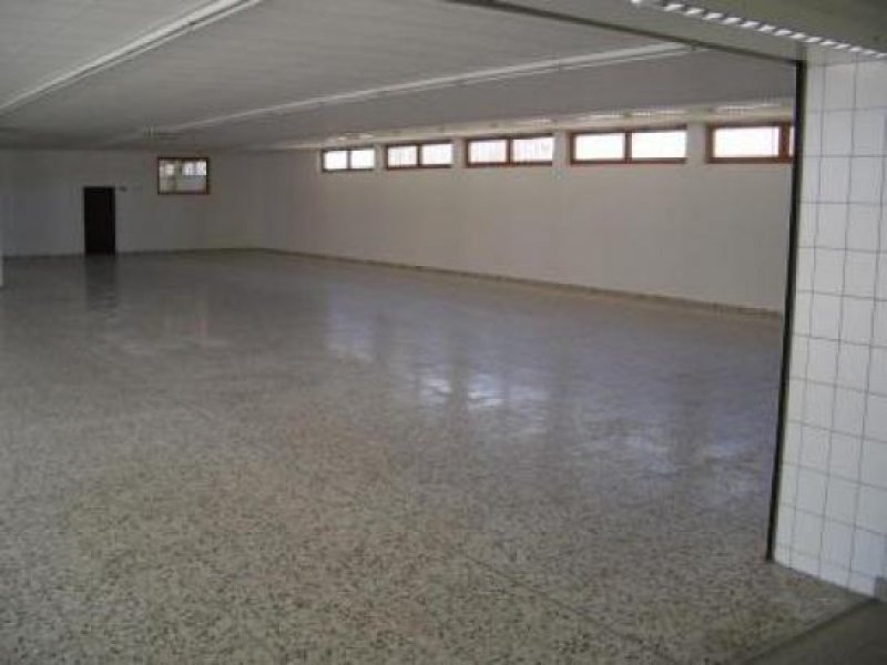 Deißlingen Ladenfläche mit ausreichenden Parkplätzen in Deißlingen !!! oder große Lagerkapazitäten!!!!
Gewerbe mieten