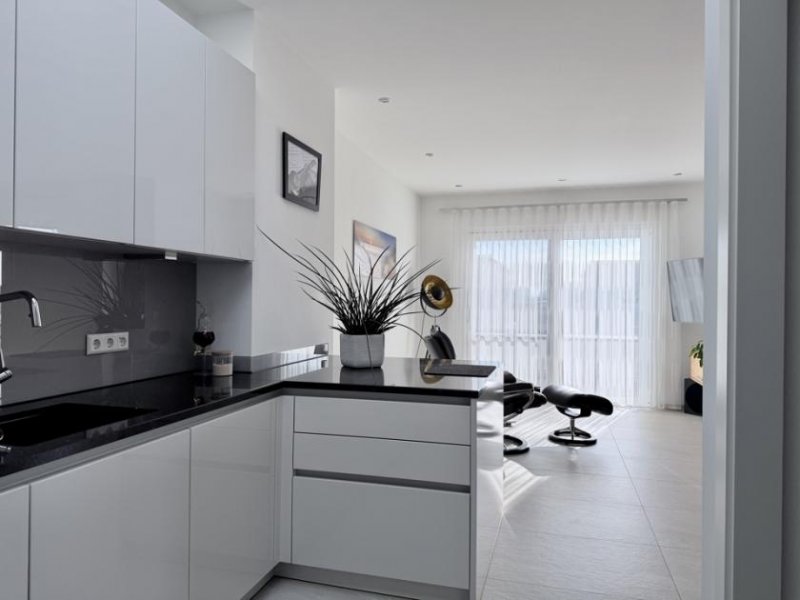 Bad Krozingen Sehr hochwertige Penthouse-Wohnung mit Einbauküche Wohnung mieten