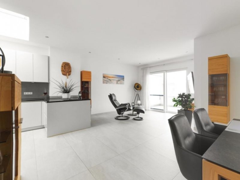 Bad Krozingen Sehr hochwertige Penthouse-Wohnung mit Einbauküche Wohnung mieten