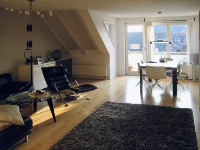 Bad Krozingen Stillvolle Dachgeschoßwohnung mit 2 Bädern
360° Besichtigung Wohnung mieten