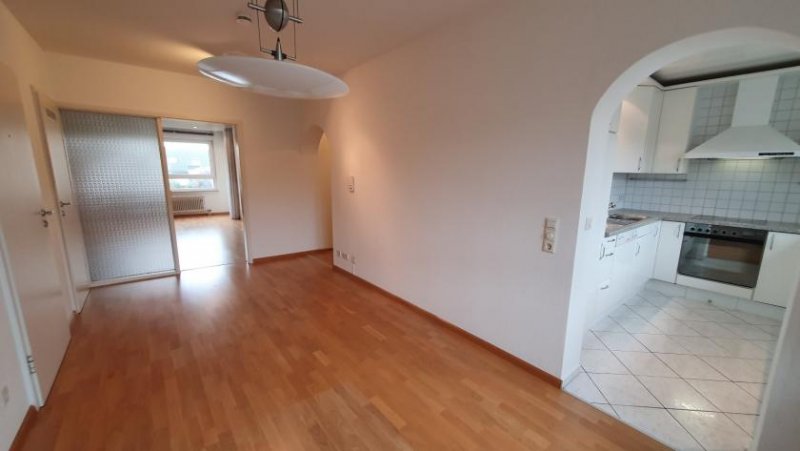 Staufen im Breisgau 3 Zi.-Mietwohnung mit EBK, Balkon & Garage Wohnung mieten