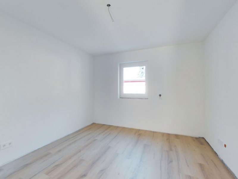 Endingen am Kaiserstuhl Moderne Terrassenwohnung mit Einbauküche und Garten Wohnung mieten