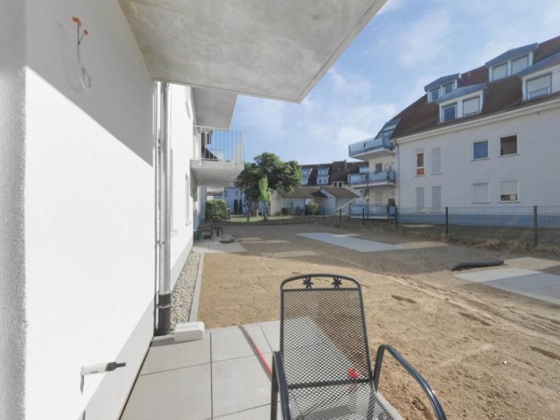 Endingen am Kaiserstuhl Moderne Terrassenwohnung mit Einbauküche und Garten Wohnung mieten