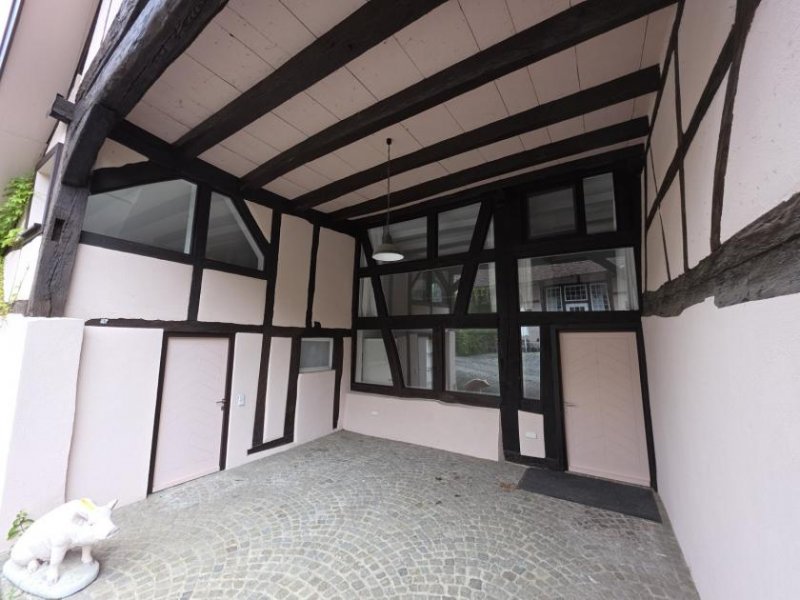 Kandern Geräumiges Wohnhaus mit Carportplatz & Garten Wohnung mieten