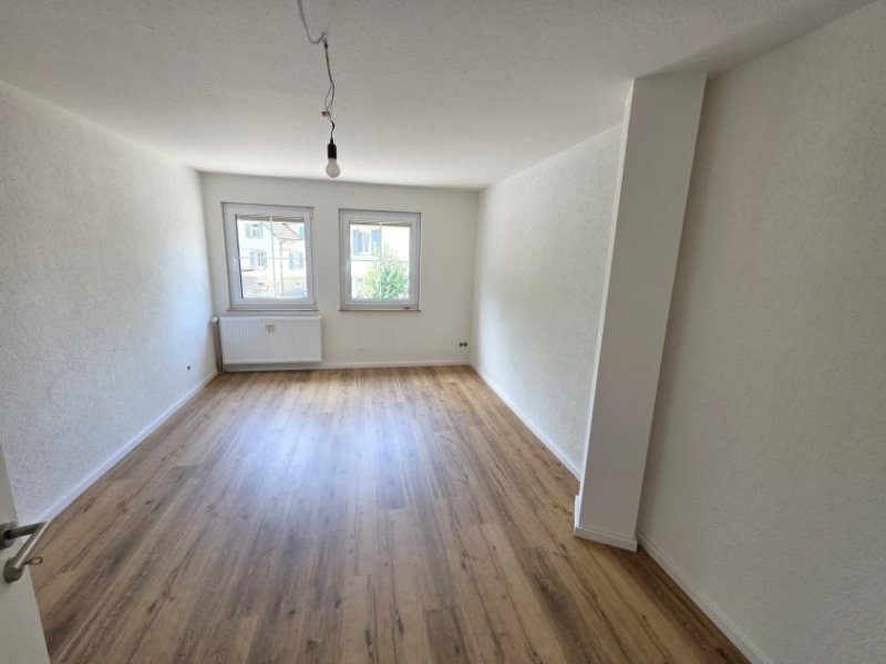 Kandern Großzügige, renovierte 5 Zi.-Mietwhg. mit Garage Wohnung mieten
