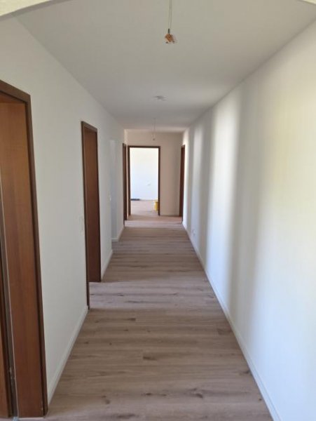 Kandern Renovierte 3 Zi.-Whg. mit EBK, Balkon & KFZ-PL. Wohnung mieten