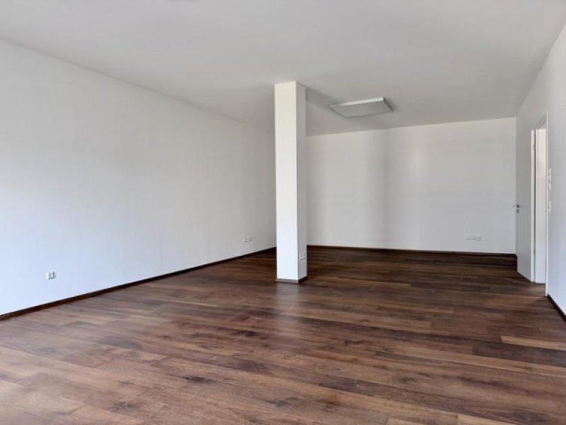 Eschbach (Landkreis Breisgau-Hochschwarzwald) Moderne Bürofläche im Gewerbepark Breisgau Gewerbe mieten