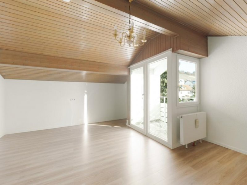 Weil am Rhein Modernisiertes Dachgeschoss mit Einbauküche-BITTE SCHRIFTLICH ANFRAGEN Wohnung mieten