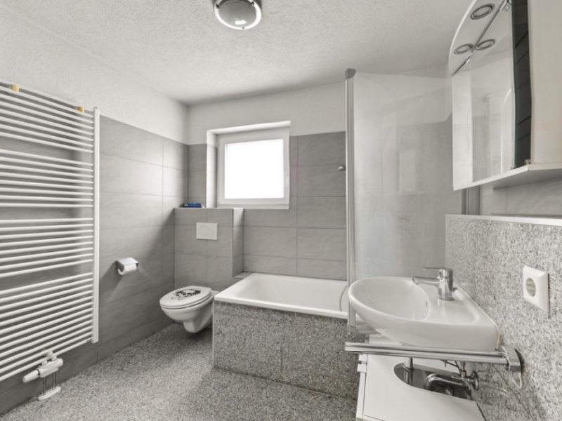 Weil am Rhein **Neuwertige Wohnung in zentraler Lage**
[ANFRAGEN BITTE SCHRIFTLICH] Wohnung mieten