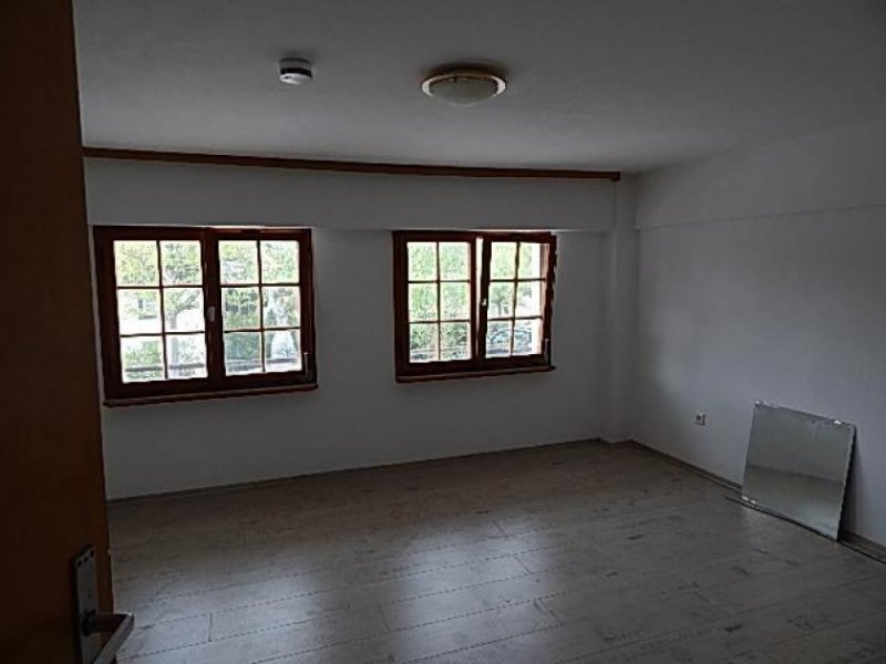 Häusern 2 Zimmerwohnung im Zentrum von Häusern zu vermieten Wohnung mieten