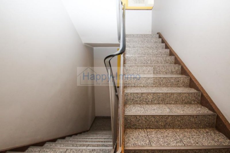München 4 Zimmerwohnung nahe dem Sendlinger Tor / 2. OG / Küche mit EBK / WG geeignet / Hauptmieter nötig Wohnung mieten
