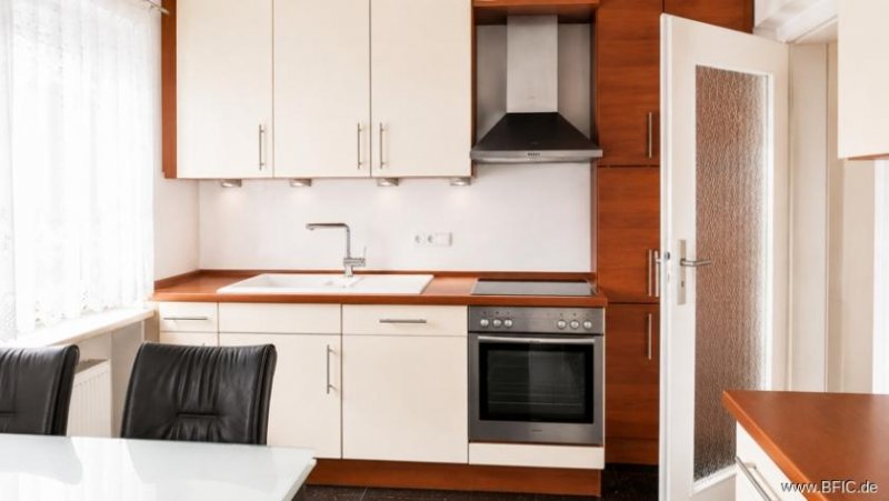 München Charmante 4-Zi.-Altbauwohnung mit Fischgrätparkett, 2 Bädern, Hobbyraum nähe Hirschgarten Wohnung mieten