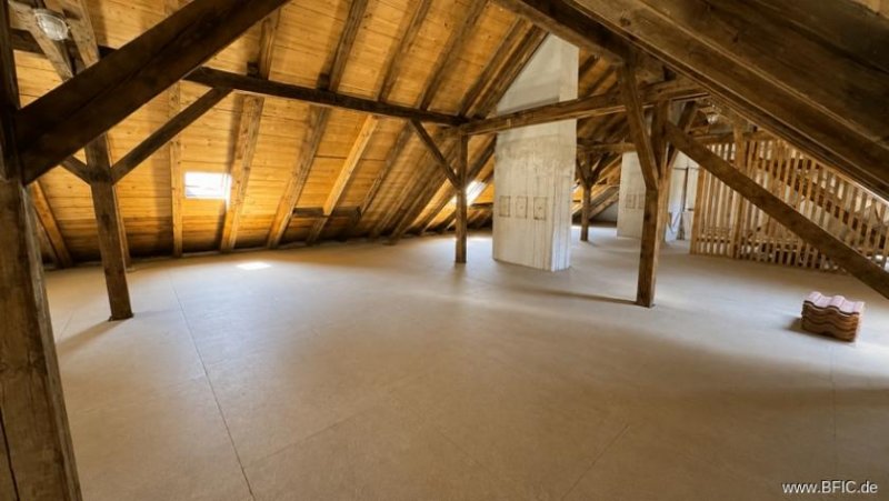 München Dachboden Lagerfläche in München-Neuhausen Gewerbe mieten