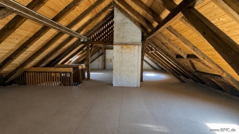 München Dachboden Lagerfläche in München-Neuhausen Gewerbe mieten