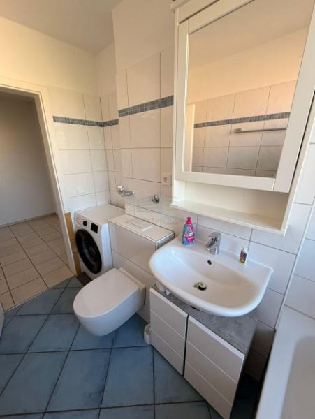 München Wünderschöne 2-Zi. möblierte Wohnung mit Balkon Wohnung mieten