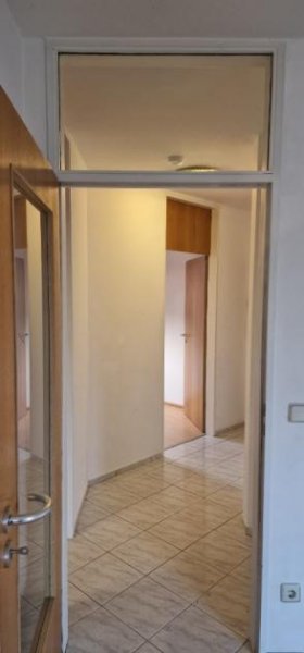 München Tolle, ruhige 2 Zi. Balkon-Dachgeschoss, nähe Fasanerie ** Wohnung mieten