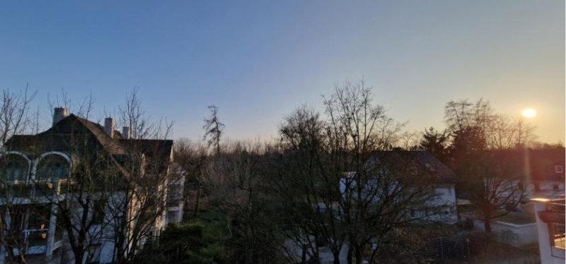 München Tolle, ruhige 2 Zi. Balkon-Dachgeschoss, nähe Fasanerie ** Wohnung mieten