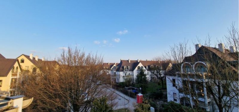 München Tolle, ruhige 2 Zi. Balkon-Dachgeschoss, nähe Fasanerie ** Wohnung mieten