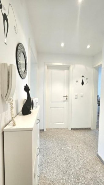 München Praktisch ausgestattetes 2-Zimmer-Apartment im Herzen von Solln Wohnung mieten