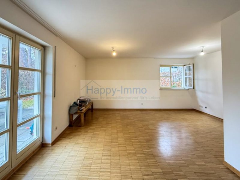München Besichtigung 20.1. - 270 qm eigener Garten / 2 Terrassen / 2 Zimmerwhg / EBK / Duplex TG unten Wohnung mieten