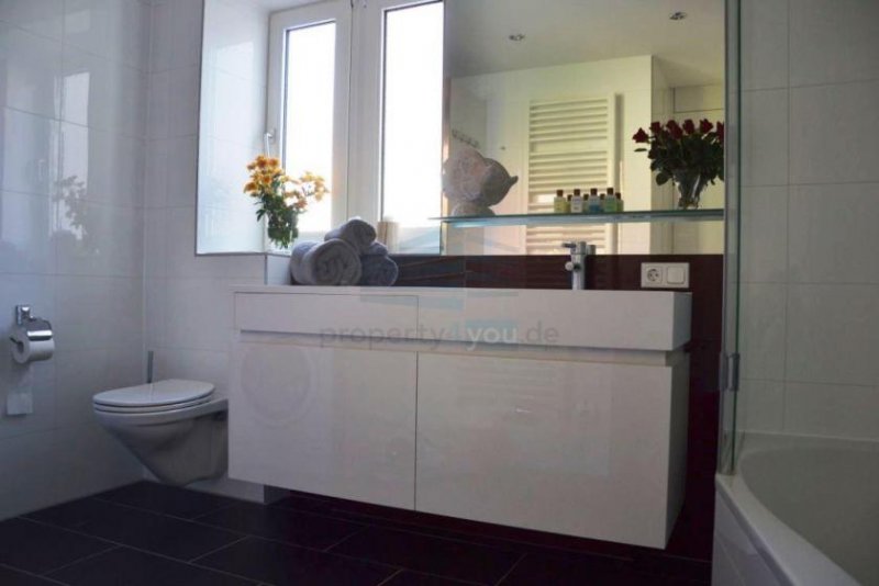 München Exklusive Designer Wohnung mit großem Garten Wohnung mieten