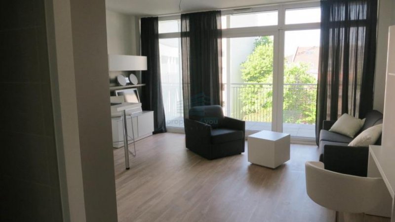 München Stilvoll möbliertes und barrierefreies Apartment mit Balkon in München-Bogenhausen Wohnung mieten