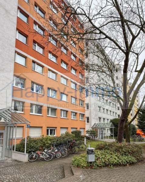 München 1,5 Zimmerwohnung in Neuperlach / 7. OG / Westbalkon / renoviertes Duschbad / ab Januar 2026 Wohnung mieten