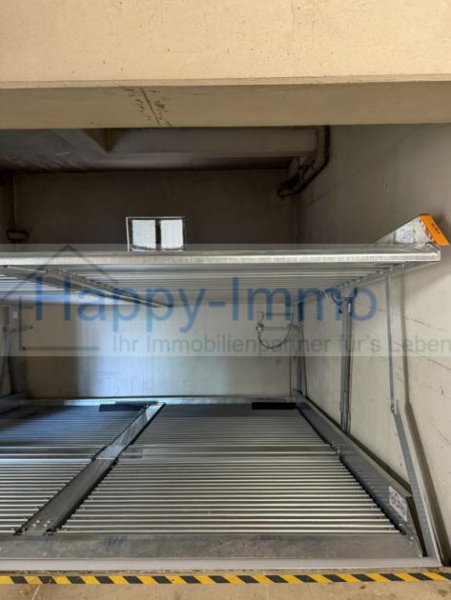 Unterhaching bezugsfreie 1 Zimmer Dachgeschosswohnung mit Duplex TG unten in Unterhaching Wohnung mieten