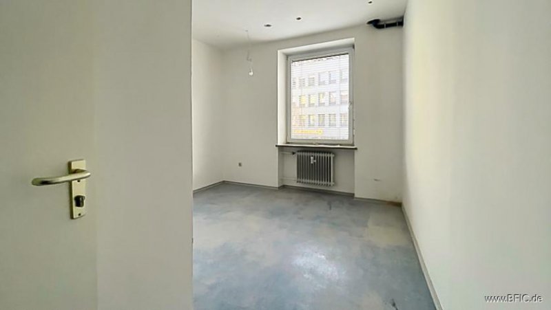 Fürstenfeldbruck Büroetage in Toplage FFB – wird renoviert Gewerbe mieten