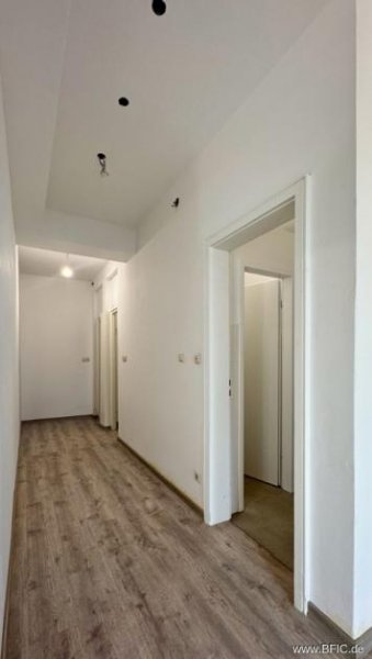 Fürstenfeldbruck zentrale Büroetage – umfassend renoviert! - in Toplage FFB - provisionsfrei für den Mieter Gewerbe mieten