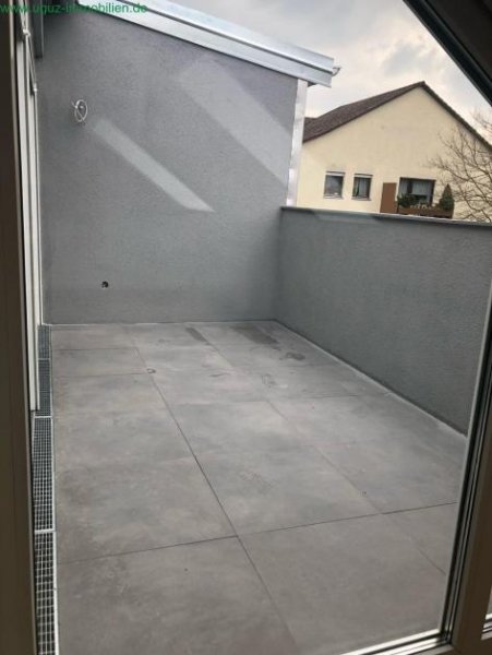 Augsburg Traumhafte 3 ZKB Dachgeschosswohnung in Augsburg-Göggingen Wohnung mieten