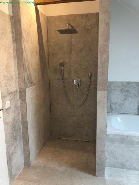 Augsburg Traumhafte 3 ZKB Dachgeschosswohnung in Augsburg-Göggingen Wohnung mieten