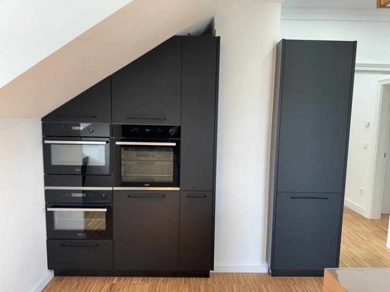 Neusäß Traumhaft exklusive 3 ZKB Dachgeschoss Wohnung mit Balkon in Neusäß - unmittelbar zur Uni-Klinik Augsburg Wohnung mieten