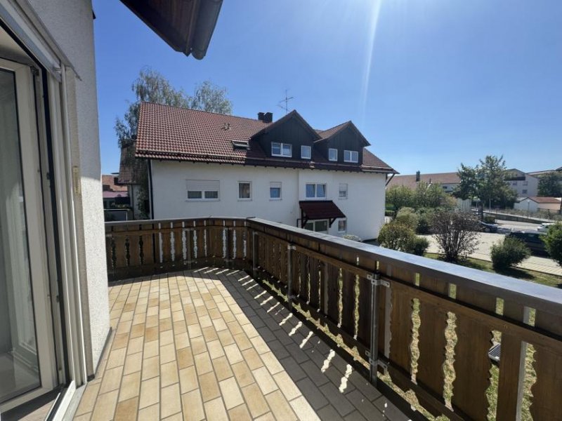 Bad Wörishofen Sonnige Wohlfühlwohnung mit großem Eckbalkon, neuer Einbauküche und Garage Wohnung mieten