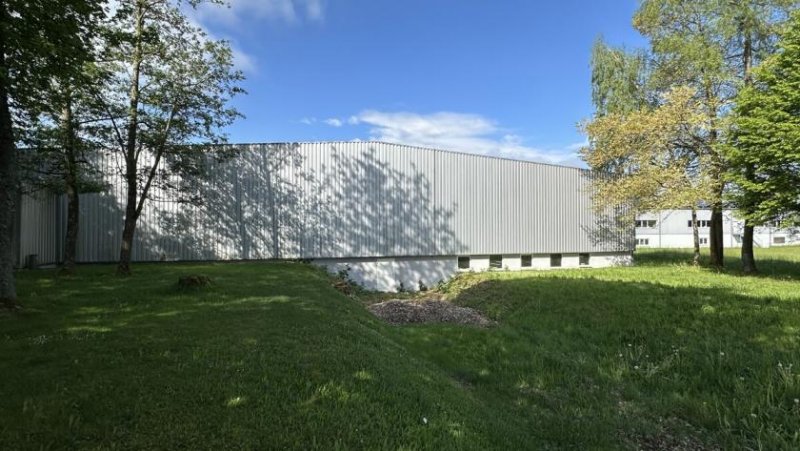 Leutkirch im Allgäu Attraktive Gewerbehallen zw. 675 und 4.990 m² mit top Infrastruktur in Leutkirch zu vermieten Gewerbe mieten