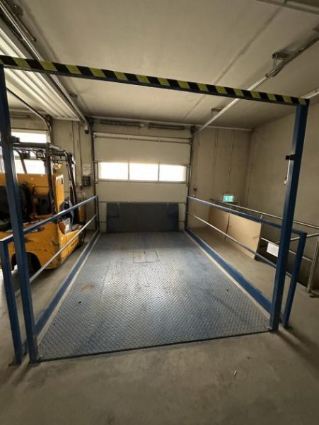 Leutkirch im Allgäu Attraktive Produktions-/Lagerhalle mit sehr guter Infrastruktur in Leutkirch i.A. mit ca. 1.250 m² Gewerbe mieten