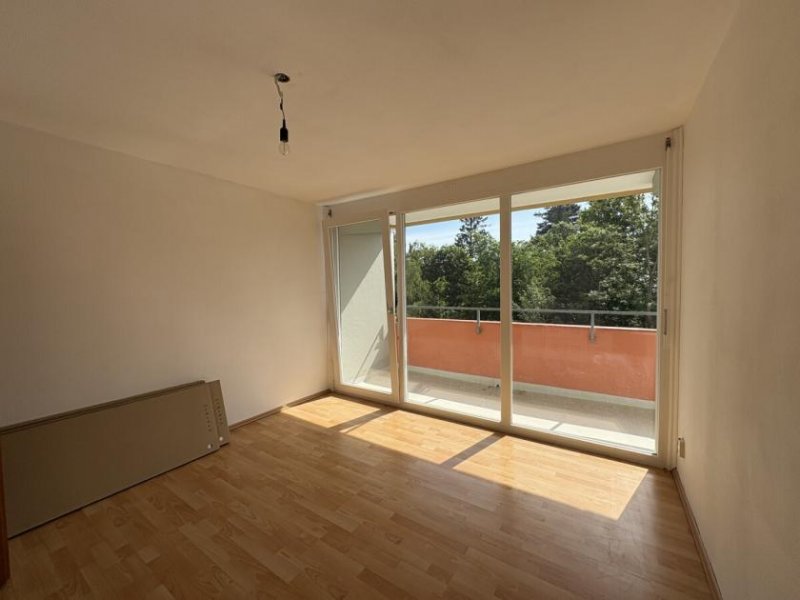 Leutkirch im Allgäu Helle 2-Zimmer-Wohnung mit neuwertiger Einbauküche, Balkon und traumhafter Aussicht Wohnung mieten