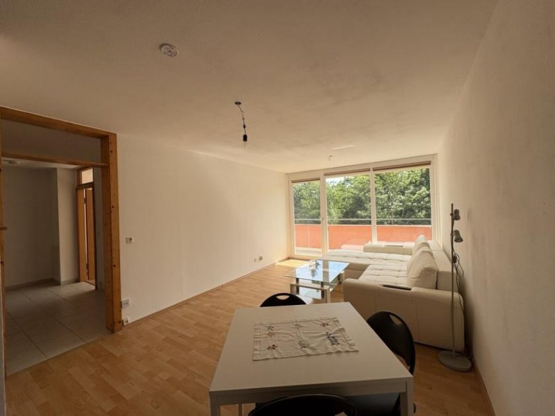 Leutkirch im Allgäu Helle 2-Zimmer-Wohnung mit neuwertiger Einbauküche, Balkon und traumhafter Aussicht Wohnung mieten