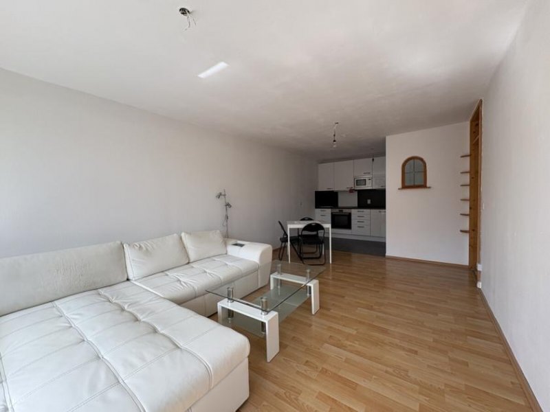 Leutkirch im Allgäu Helle 2-Zimmer-Wohnung mit neuwertiger Einbauküche, Balkon und traumhafter Aussicht Wohnung mieten