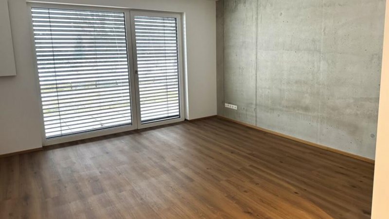 Leutkirch im Allgäu Hochwertige 2-Zi-Wohnung mit überdachter Terrasse in bester Lage von Leutkirch zu vermieten Wohnung mieten