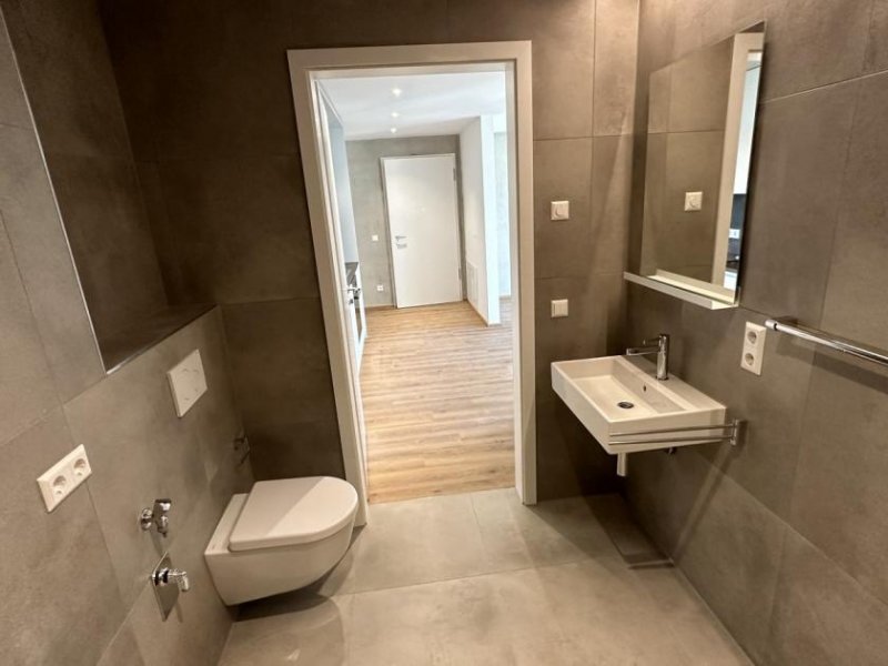 Leutkirch im Allgäu Hochwertige 2-Zimmer-Wohnung mit Balkon in bester Lage von Leutkirch zu vermieten Wohnung mieten