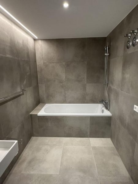 Leutkirch im Allgäu Hochwertige 2-Zimmer-Wohnung mit Balkon in bester Lage von Leutkirch zu vermieten Wohnung mieten