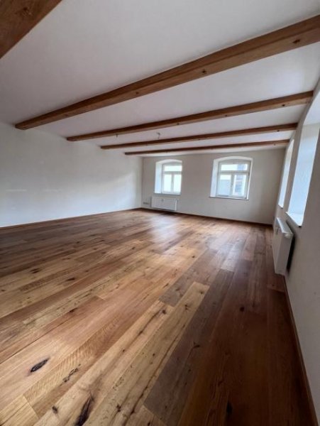 Leutkirch im Allgäu Hochwertige 4,5-Zi-Whg (bei Bedarf 5,5-Zi) in idyllischer Dorflage mit herrlichem Ausblick & Balkon Wohnung mieten