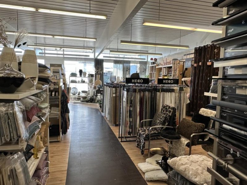 Leutkirch im Allgäu Vielseitig nutzbare Gewerbeimmobilie (Halle/Ausstellung/Werkstatt) in Leutkirch zu vermieten Gewerbe mieten