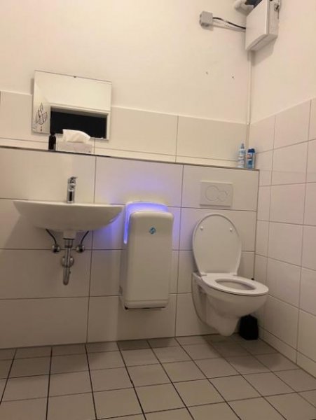 Neu-Ulm Gewerbeflächen für Schulung,Fitness ,Sport nähe Ratiopharm Arena in Neu-Ulm Gewerbe mieten